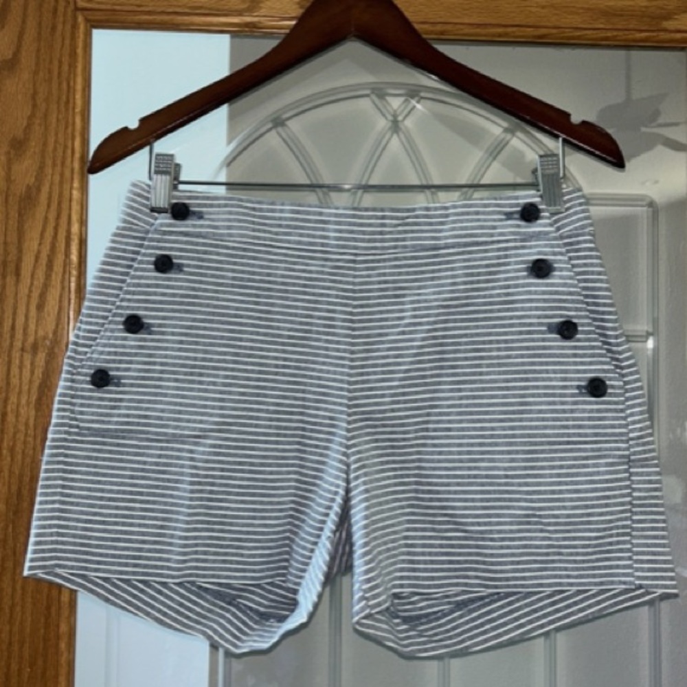 Banana Republic Size 10 Striped Sailor Shorts